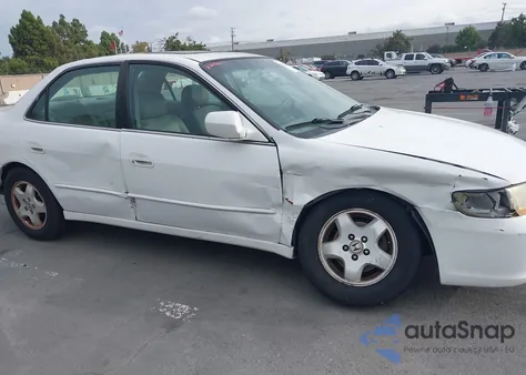 1999 Honda Accord Ex V6 из США, поврежденный, VIN 1HGCG1655XA063859